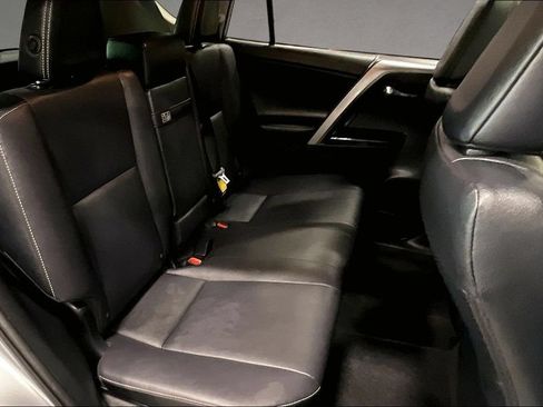 Used 2018 Toyota RAV4 Limited AWD/4WD image 24