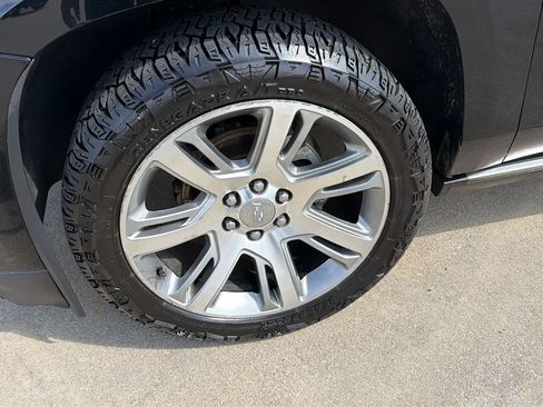 Used 2016 Cadillac Escalade Premium AWD/4WD image 33