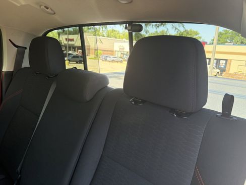 Used 2019 Toyota Tacoma SR5 AWD/4WD image 28