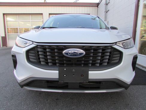 Used 2025 Ford Escape Active image 2