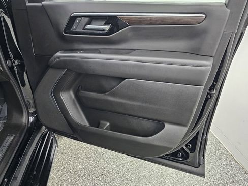 Used 2025 Chevrolet Tahoe LT AWD/4WD image 17