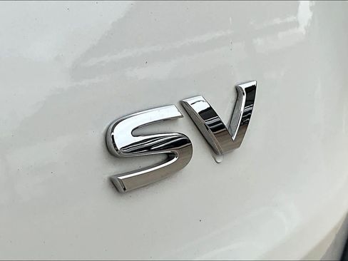 Certified 2023 Nissan Rogue SV FWD image 10