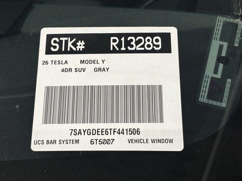 Used 2026 Tesla Model Y AWD image 4
