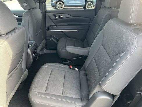 Certified 2025 Chevrolet Traverse LT image 25