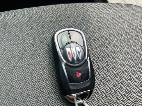 Used 2025 Buick Encore GX Preferred image 18