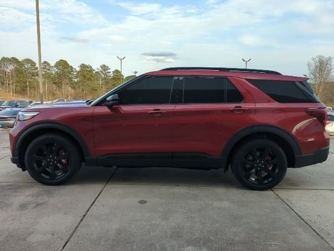 Used 2020 Ford Explorer ST w/ ST Street Pack image 4