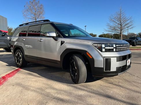 Used 2025 Hyundai Santa Fe SEL image 5