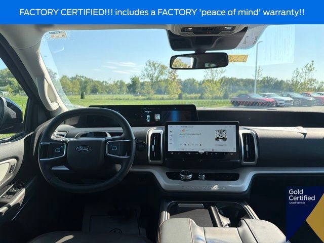 Used 2025 Ford Expedition Active AWD/4WD image 25