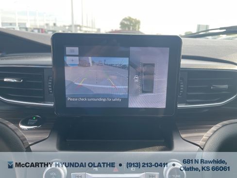 Used 2020 Ford Explorer Limited image 9