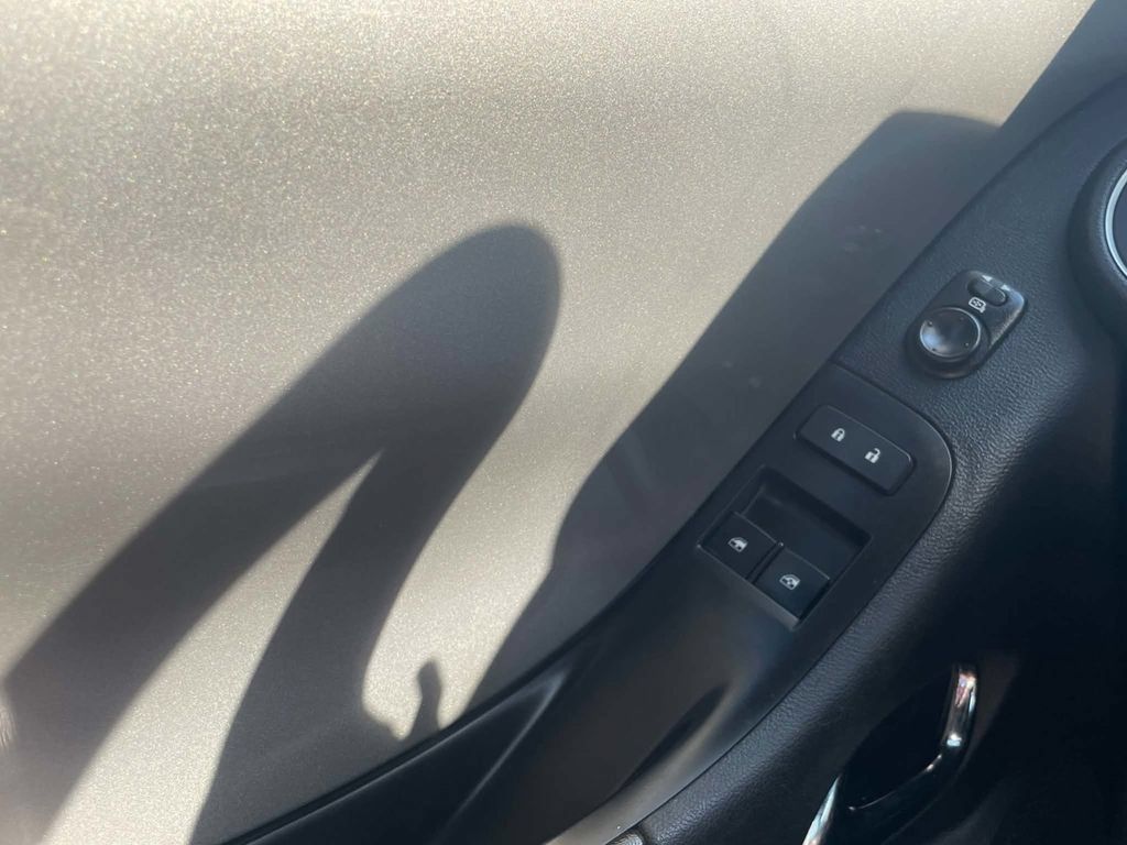Used 2015 Chevrolet Camaro SS RWD image 18