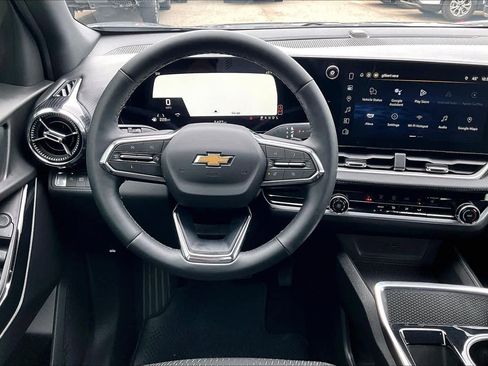 Used 2025 Chevrolet Equinox LT image 5