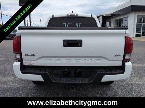 Used 2023 Toyota Tacoma SR AWD/4WD image 4