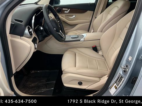 Certified 2022 Mercedes-Benz GLC 300 4MATIC w/ Premium Package Lite image 17