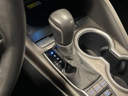 Used 2024 Toyota Camry XLE FWD image 22