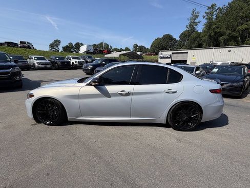 Used 2021 Alfa Romeo Giulia Sprint w/ Nero Edizione RWD image 10