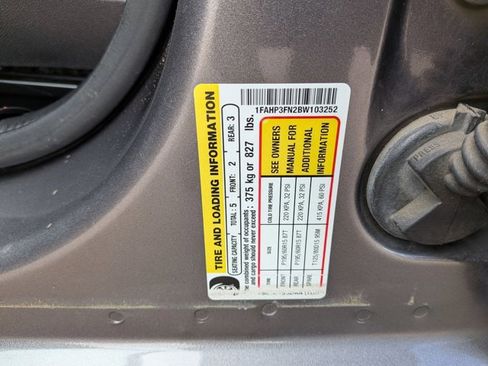 Used 2011 Ford Focus SE image 21