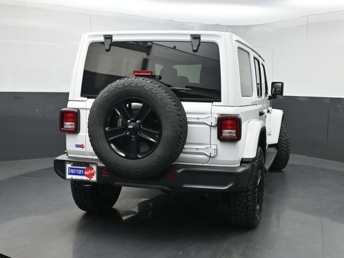 Used 2022 Jeep Wrangler Unlimited Sahara AWD/4WD image 42