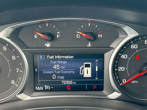 Used 2022 GMC Terrain SLE w/ Driver Convenience Package image 15