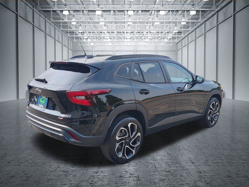 Certified 2024 Chevrolet Trax RS FWD image 7
