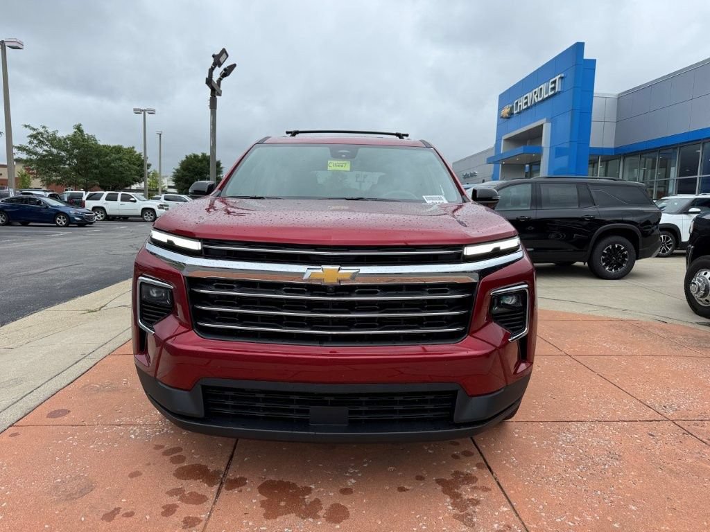 New 2026 Chevrolet Traverse LT w/ Sun and Wheel Package FWD image 2