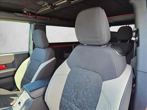 Used 2022 Ford Bronco Wildtrak image 15