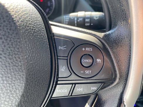 Used 2021 Toyota RAV4 XLE FWD image 29