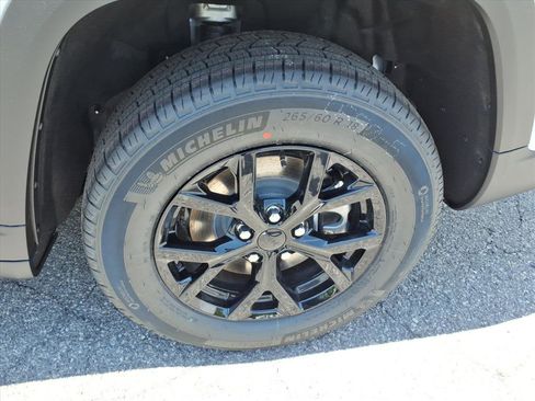 New 2026 Jeep Grand Cherokee L 4WD image 7