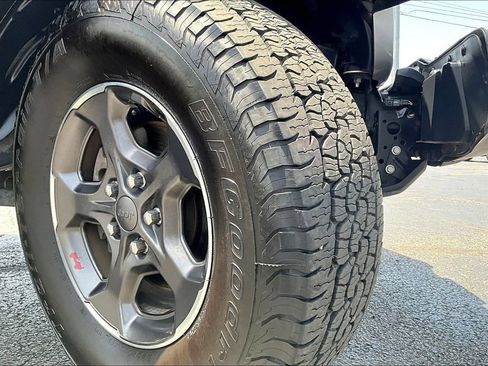 Used 2020 Jeep Gladiator Rubicon AWD/4WD image 7