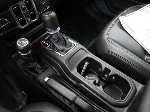 New 2026 Jeep Gladiator Sport AWD/4WD image 18