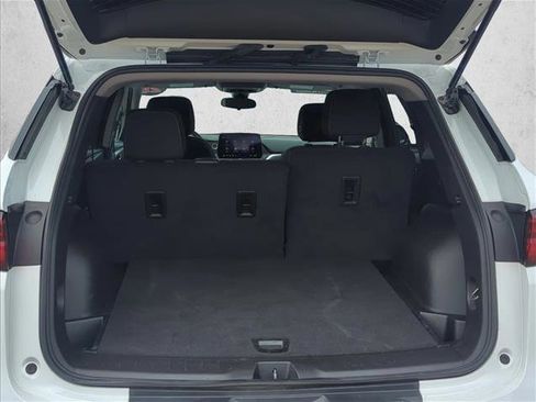 Used 2025 Chevrolet Blazer LT FWD image 7