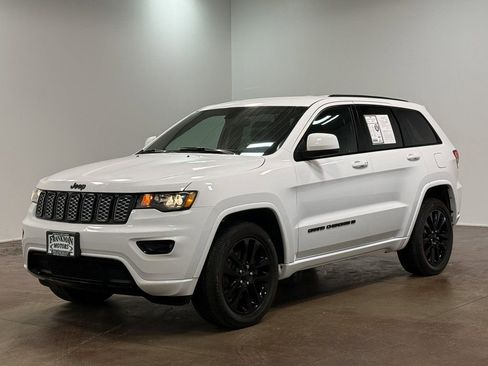 Used 2022 Jeep Grand Cherokee Altitude image 7