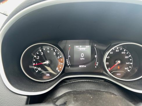 Used 2020 Jeep Compass Latitude image 37