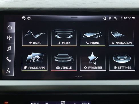 Used 2025 Audi Q4 e-tron Premium image 17