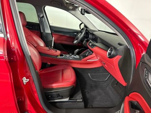Used 2021 Alfa Romeo Stelvio Sprint image 28