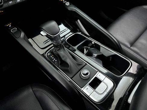 Used 2022 Kia Telluride S FWD image 29