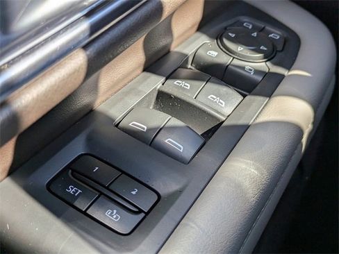 Used 2021 Chevrolet Suburban Z71 w/ Z71 Off-Road Package image 24