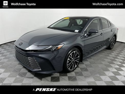 Certified 2025 Toyota Camry XLE AWD/4WD image 1