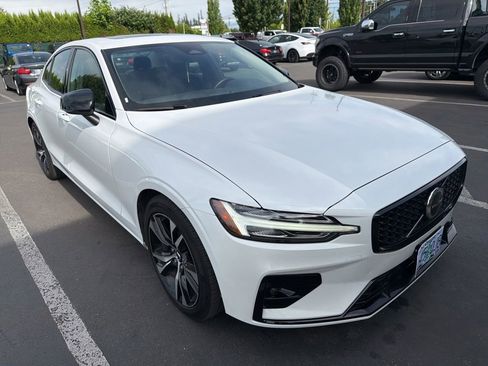 Used 2024 Volvo S60 B5 Core FWD image 1