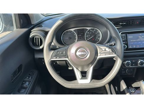 Used 2022 Nissan Kicks S FWD image 21