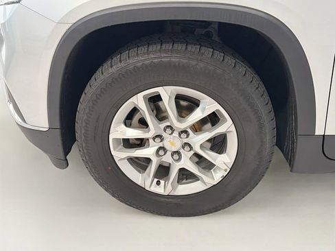 Used 2018 Chevrolet Traverse LT image 27