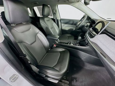 Used 2022 Jeep Compass Latitude image 33