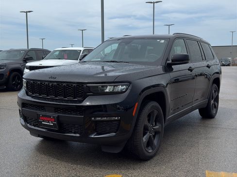 Used 2023 Jeep Grand Cherokee L Limited w/ Luxury Tech Group II AWD/4WD image 2