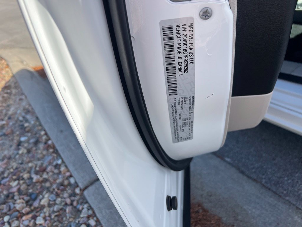 Used 2023 Chrysler Pacifica Touring-L FWD image 15