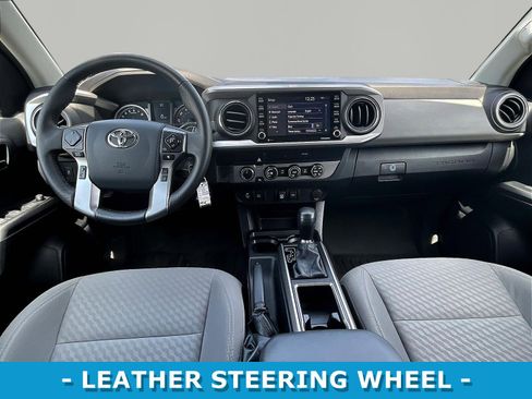 Used 2020 Toyota Tacoma SR5 w/ Technology Package AWD/4WD image 8