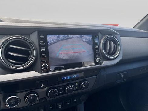 Used 2022 Toyota Tacoma TRD Off-Road w/ Technology Package AWD/4WD image 14