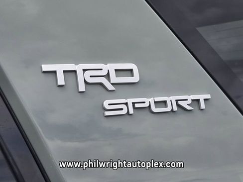 Used 2022 Toyota 4Runner TRD Sport AWD/4WD image 16