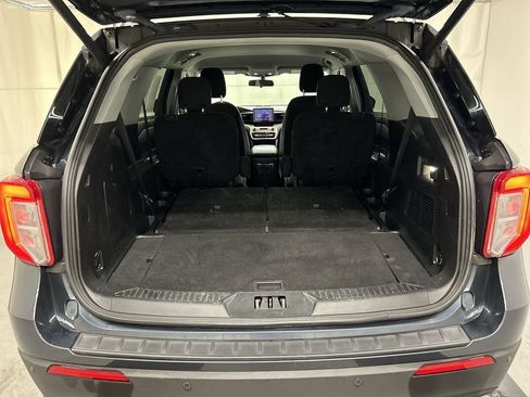 Used 2022 Ford Explorer XLT w/ Class IV Trailer Tow Package AWD/4WD image 22