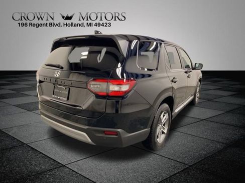 Certified 2025 Honda Pilot EX-L image 6