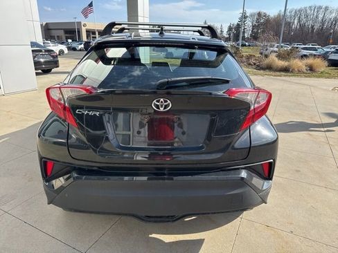 Used 2021 Toyota C-HR LE image 6