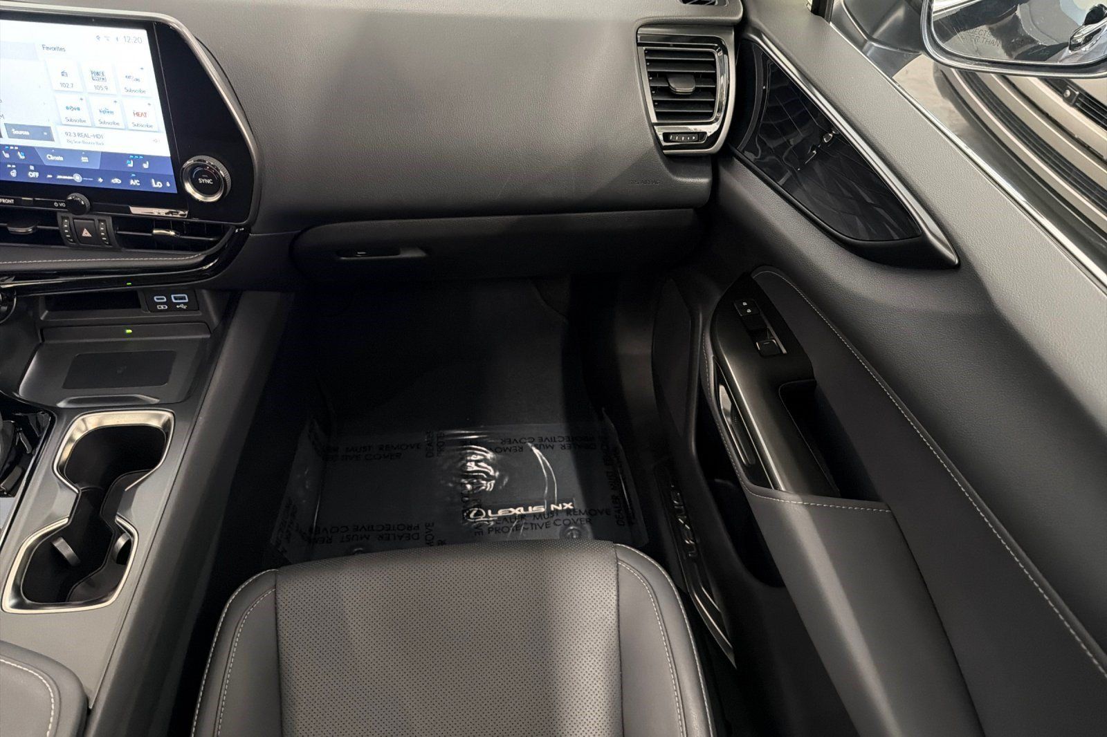 Used 2024 Lexus NX 350h AWD image 31